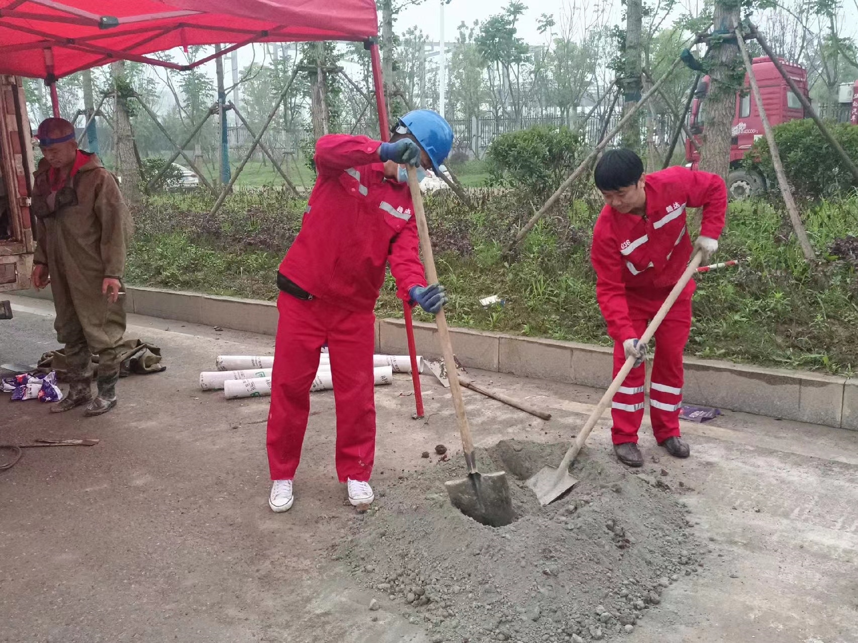 彝良管道疏通哪家好】及时进行市政管道清淤